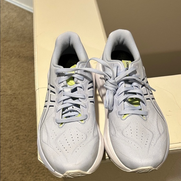 ASICS GT 2000 - Picture 2 of 3